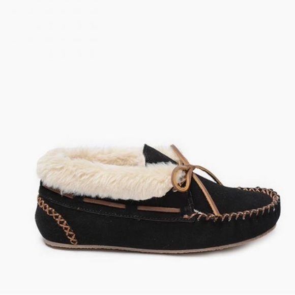 Minnetonka Chrissy Moccasins NEW! - Picture 3 of 12